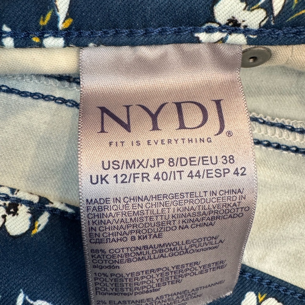 NYDJ Marilyn Straight Floral Print Jeans Size 8 Lift Tuck Technology - Picture 7 of 7